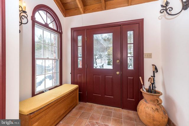 23 LILY VALLEY RD, Erwinna, PA 18920