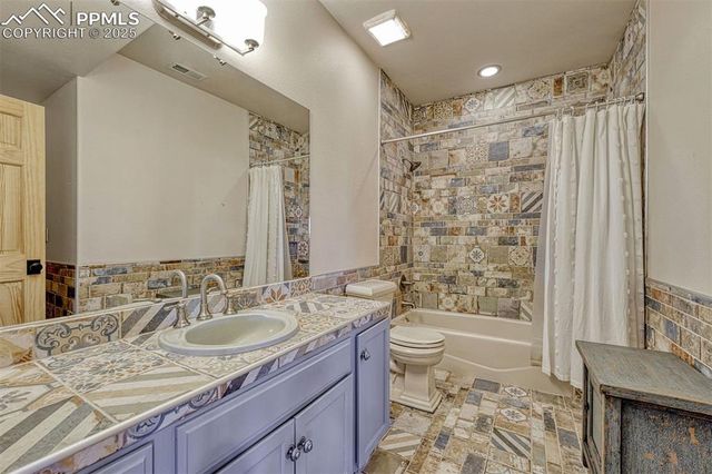 18560 Woodhaven Drive, Colorado Springs, CO 80908