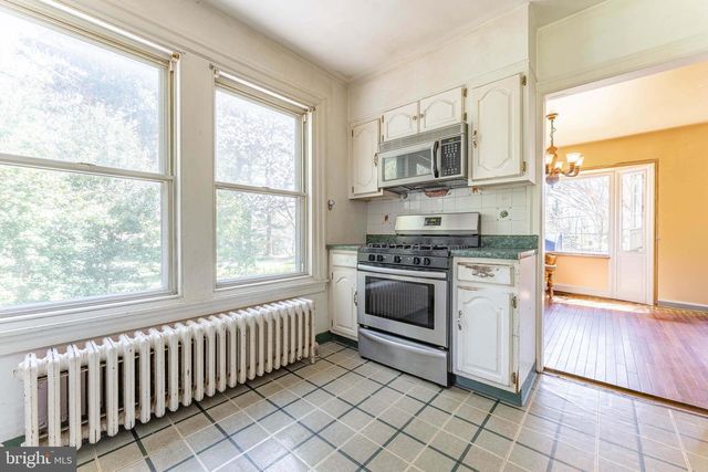 537 RED FOX LN, Wayne, PA 19087