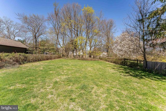 537 RED FOX LN, Wayne, PA 19087