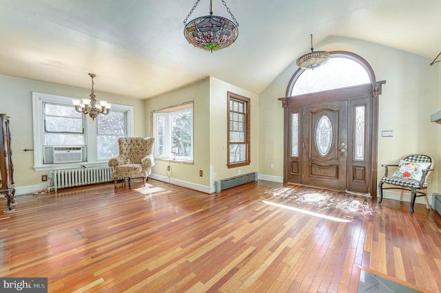 537 RED FOX LN, Wayne, PA 19087