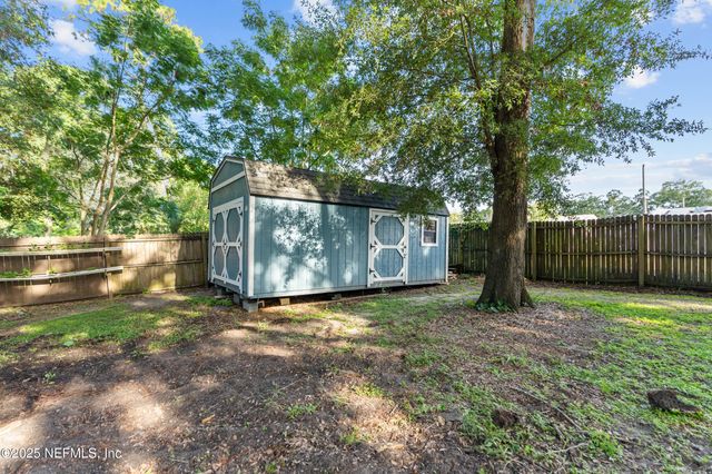10621 OAK CREST Drive, Jacksonville, FL 32225