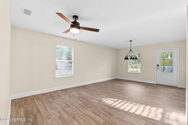 10621 OAK CREST Drive, Jacksonville, FL 32225