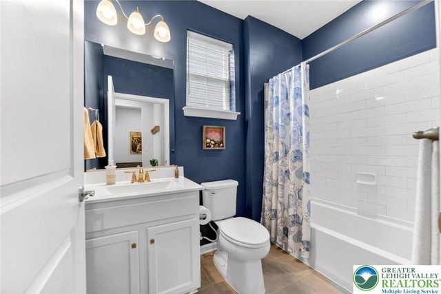8035 Keystone Drive, Upper Macungie Twp, PA 18031