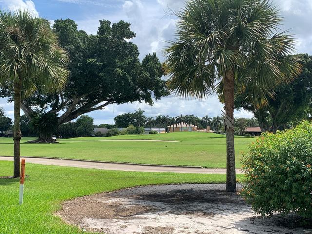 200 Jacaranda Country Club Drive 1b, Plantation, FL 33324