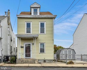 424 POTTSVILLE ST, Minersville, PA 17954