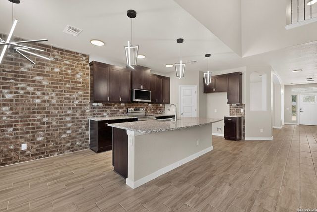 137 Sambar Main, Schertz, TX 78108