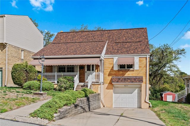 5215 Woodland Dr, West Mifflin, PA 15122