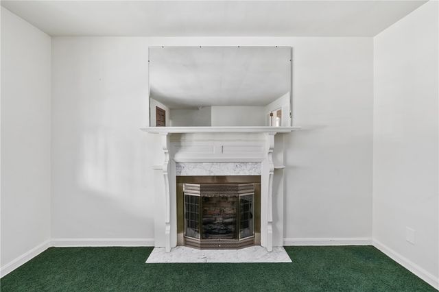 5215 Woodland Dr, West Mifflin, PA 15122