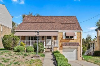 5215 Woodland Dr, West Mifflin, PA 15122