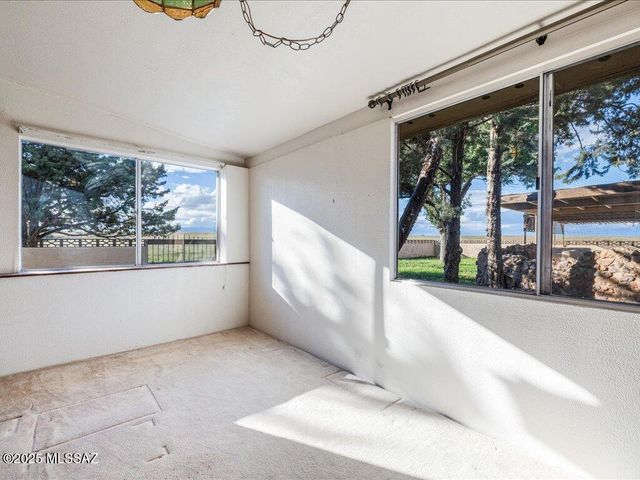 98 Longview Loop Road, Elgin, AZ 85611