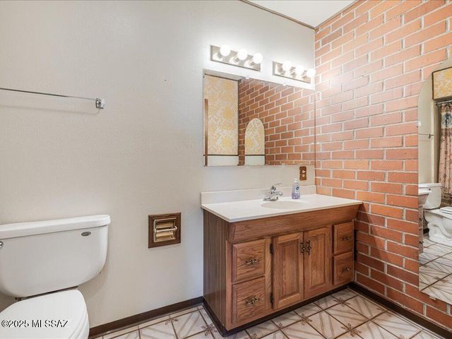 98 Longview Loop Road, Elgin, AZ 85611