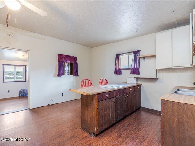 98 Longview Loop Road, Elgin, AZ 85611