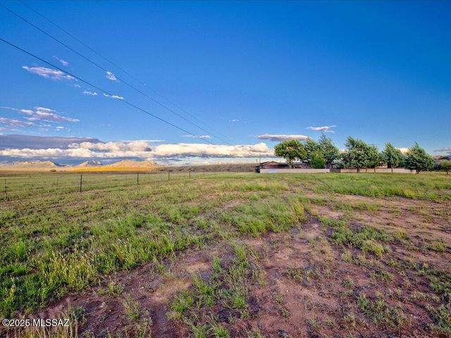 98 Longview Loop Road, Elgin, AZ 85611