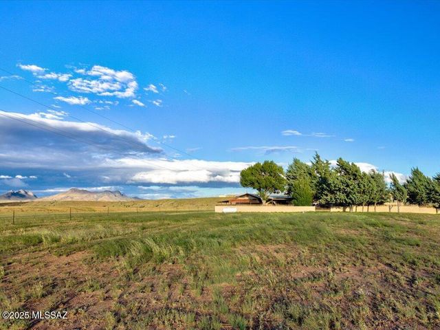 98 Longview Loop Road, Elgin, AZ 85611