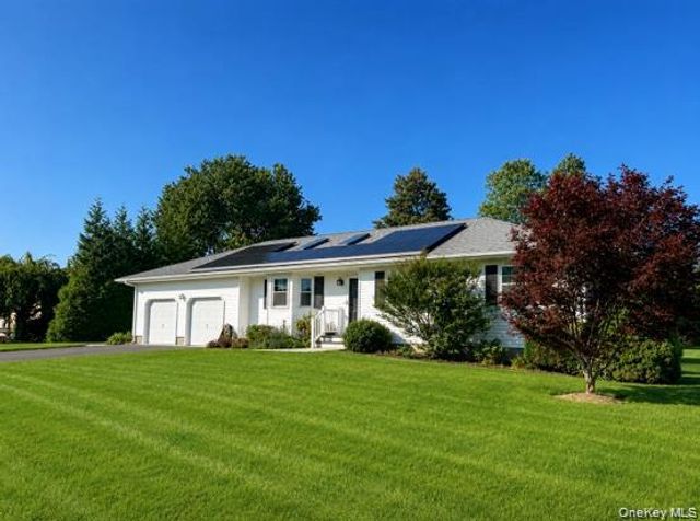 124 Donna Drive, Baiting Hollow, NY 11933