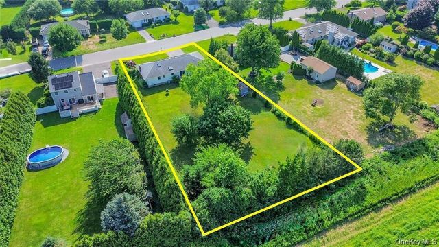 124 Donna Drive, Baiting Hollow, NY 11933