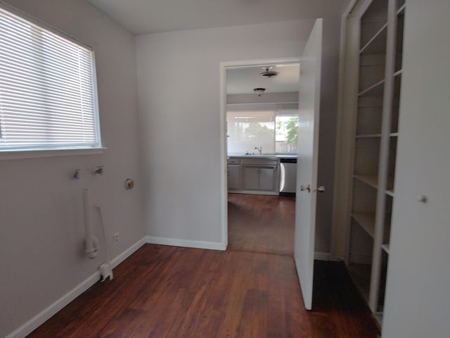 1423 W Wren Avenue, Visalia, CA 93291