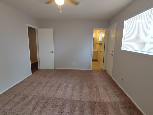 1423 W Wren Avenue, Visalia, CA 93291