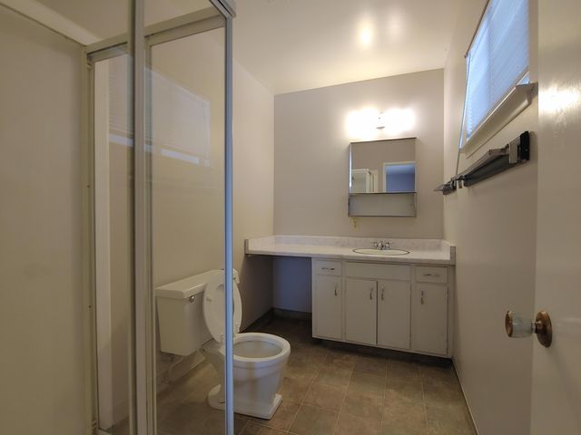 1423 W Wren Avenue, Visalia, CA 93291