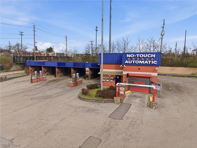 8219 Broadway Avenue, Cleveland, OH 44105