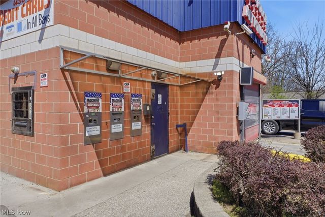8219 Broadway Avenue, Cleveland, OH 44105