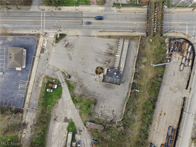 8219 Broadway Avenue, Cleveland, OH 44105