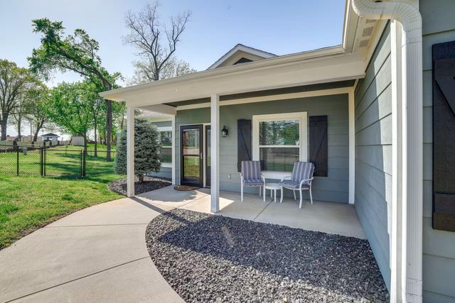 1 Circle Drive, Monkey Island, OK 74331