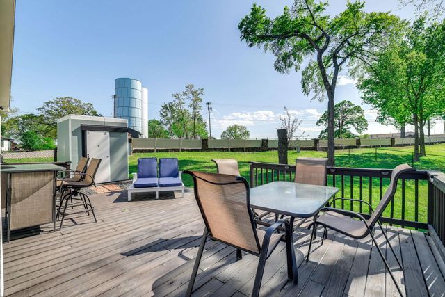 1 Circle Drive, Monkey Island, OK 74331