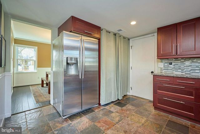 12827 FANTASIA DR, Herndon, VA 20170