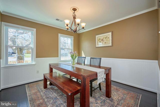 12827 FANTASIA DR, Herndon, VA 20170