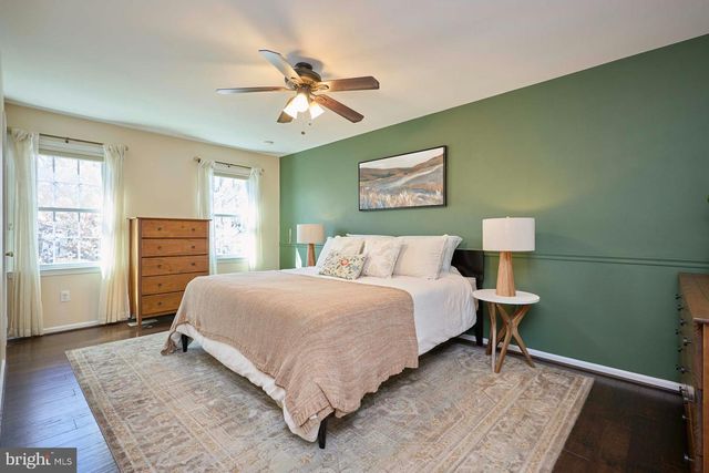 12827 FANTASIA DR, Herndon, VA 20170