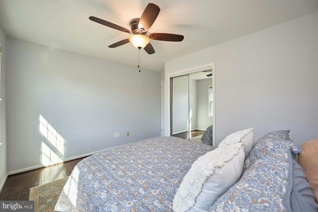 12827 FANTASIA DR, Herndon, VA 20170