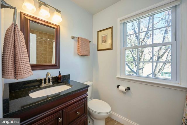 12827 FANTASIA DR, Herndon, VA 20170