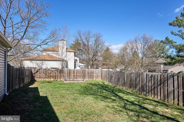 12827 FANTASIA DR, Herndon, VA 20170