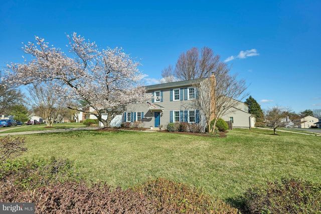 12827 FANTASIA DR, Herndon, VA 20170