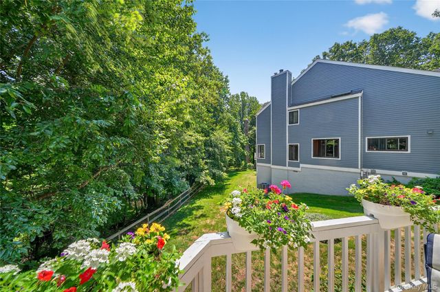 116 Valleyview Road, Irvington, NY 10533