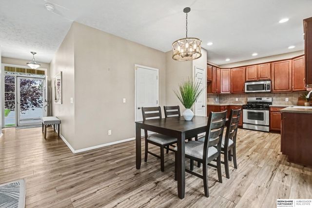 7714 N 107th Avenue, Omaha, NE 68122