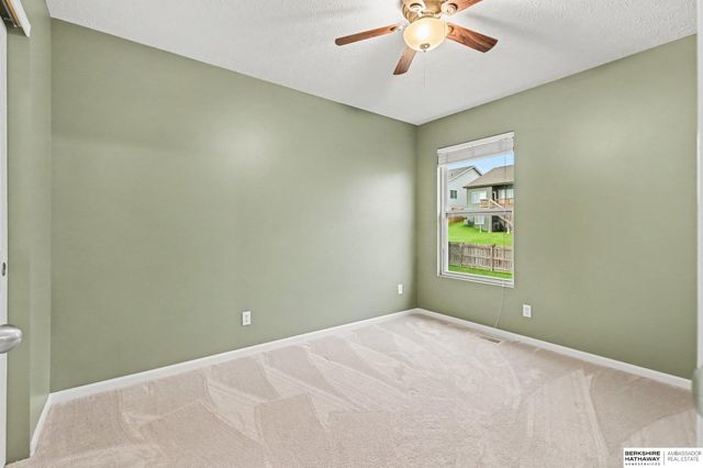 7714 N 107th Avenue, Omaha, NE 68122
