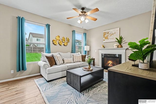 7714 N 107th Avenue, Omaha, NE 68122