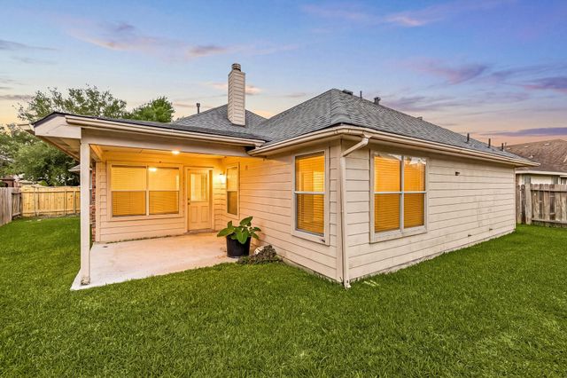 9431 Water Edge Point Lane, Humble, TX 77396