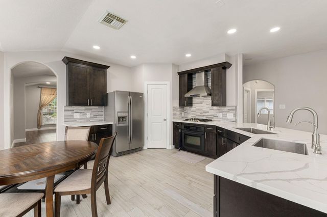 9431 Water Edge Point Lane, Humble, TX 77396