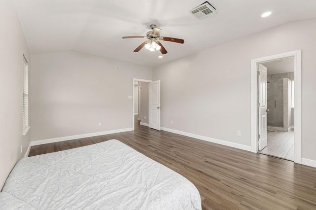 9431 Water Edge Point Lane, Humble, TX 77396