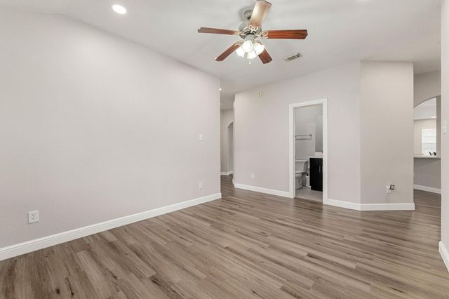 9431 Water Edge Point Lane, Humble, TX 77396