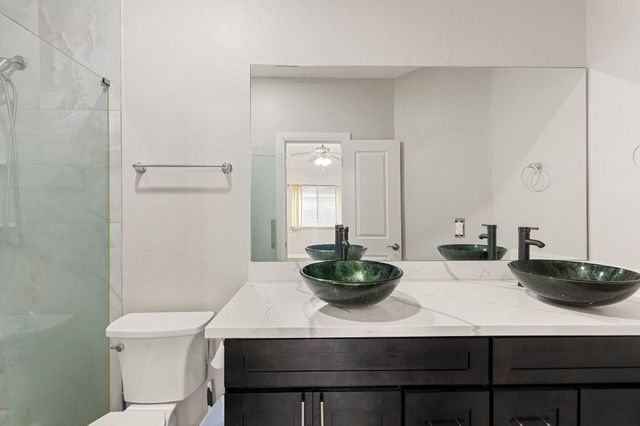 9431 Water Edge Point Lane, Humble, TX 77396