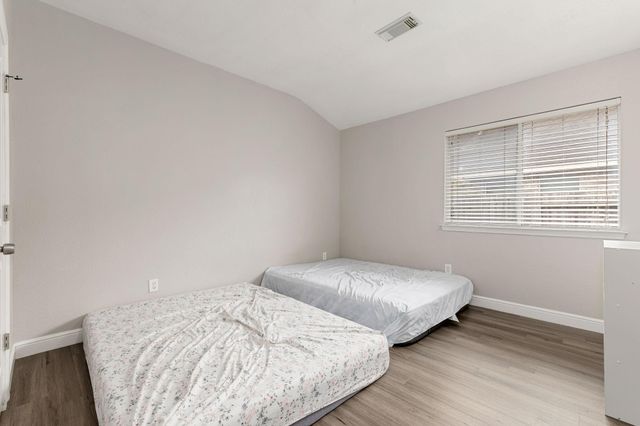 9431 Water Edge Point Lane, Humble, TX 77396