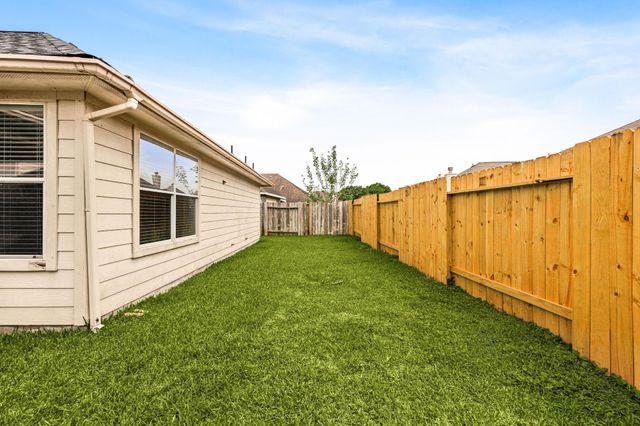 9431 Water Edge Point Lane, Humble, TX 77396