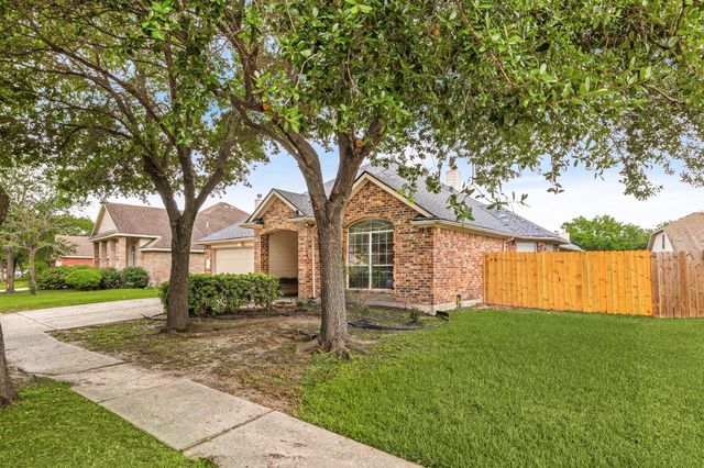 9431 Water Edge Point Lane, Humble, TX 77396