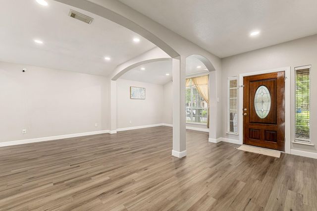 9431 Water Edge Point Lane, Humble, TX 77396