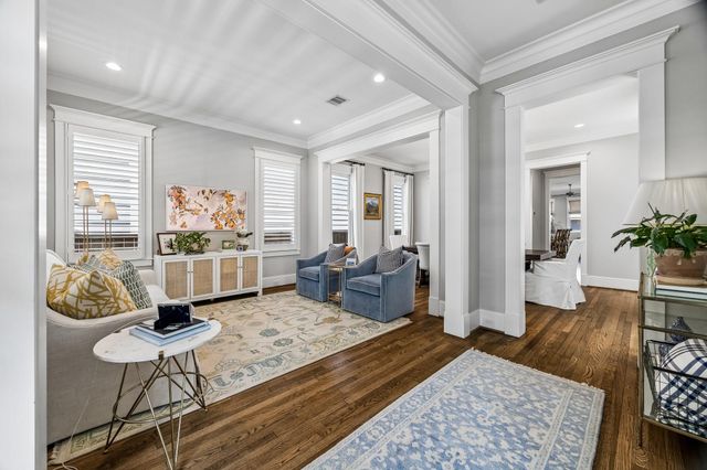 718 Ashland Street, Houston, TX 77007